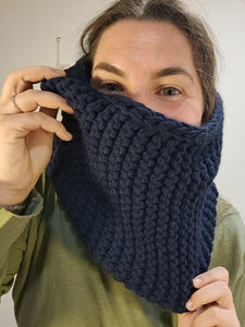 Buff blau marí