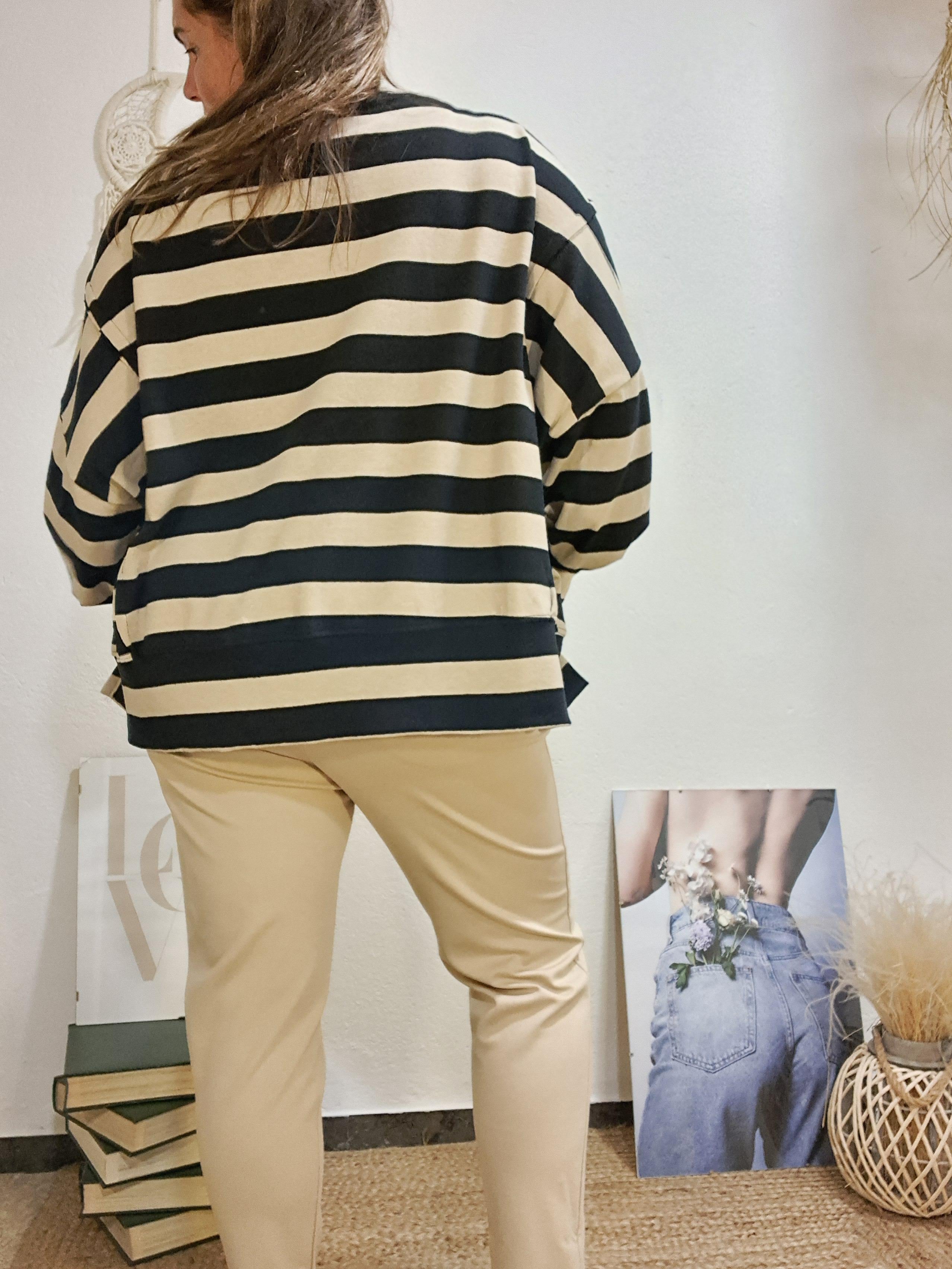 Jersei de ratlles oversize negre