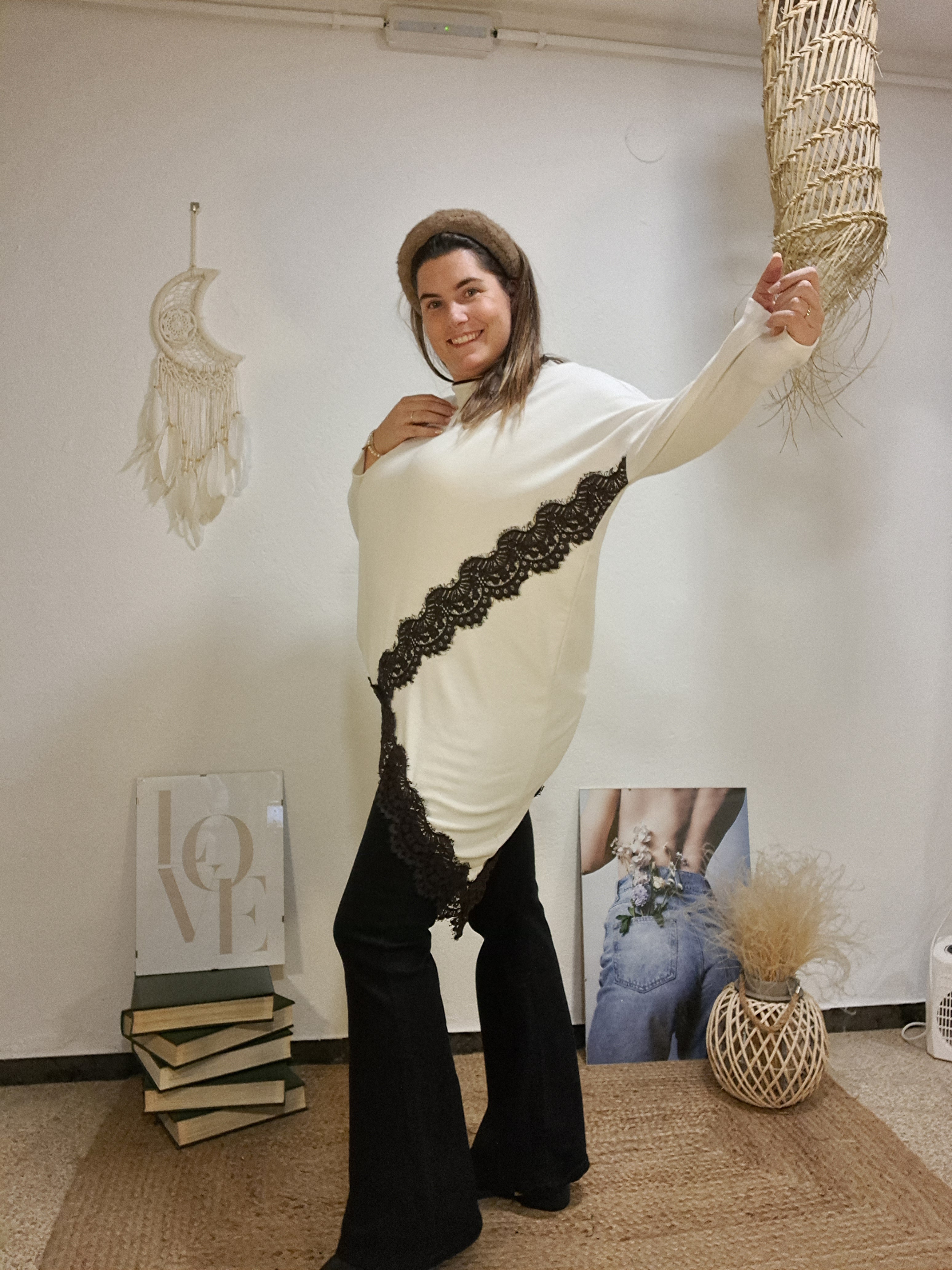 Samarreta blanca asimètrica